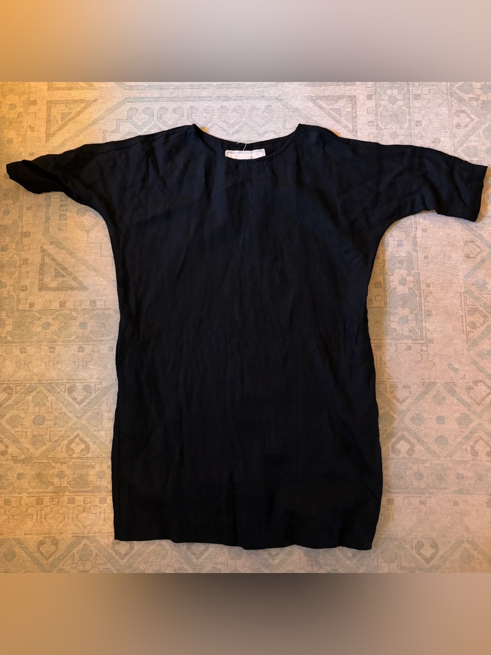 notPERFECTLINEN Black Short-Sleeve Linen dress